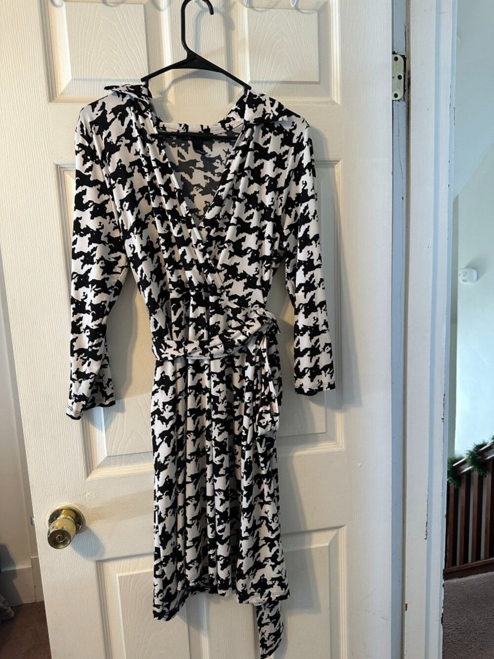 Macy's INC International Concepts Black & White Printe Faux Wrap Dress. Size XL.